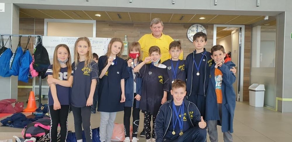 Győrben úsztak a Delfin SE fiataljai, Varga Marcell hét aranyat nyert